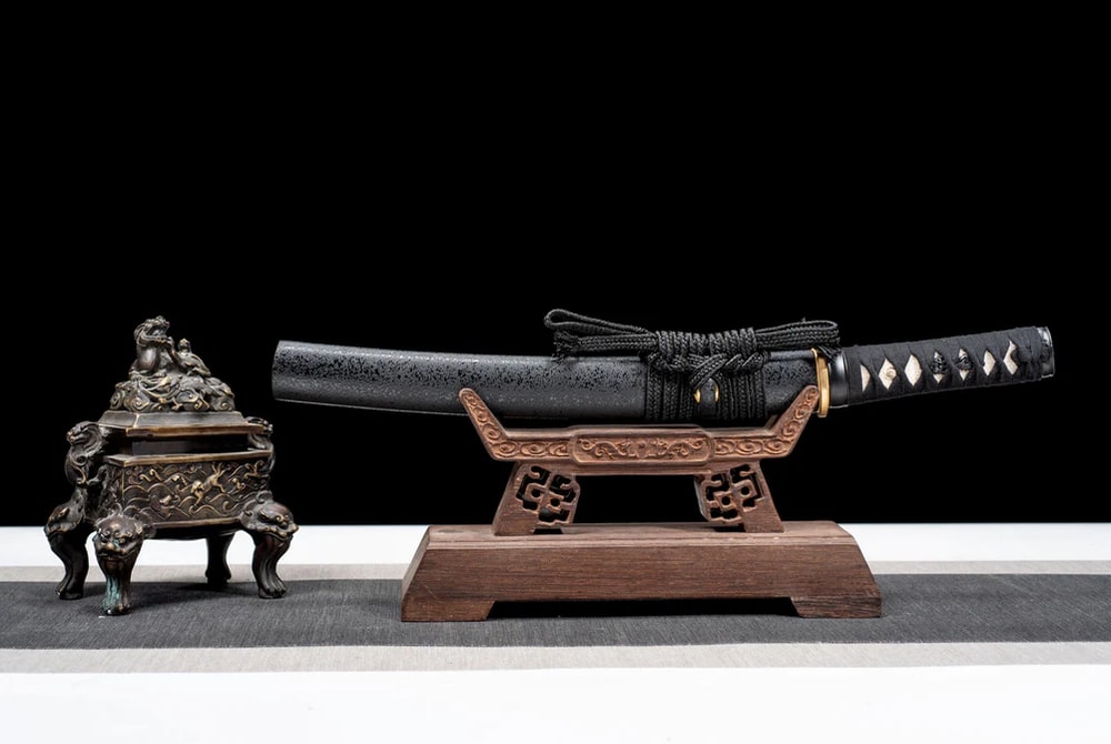 Kuro Tanto (短刀黒)
